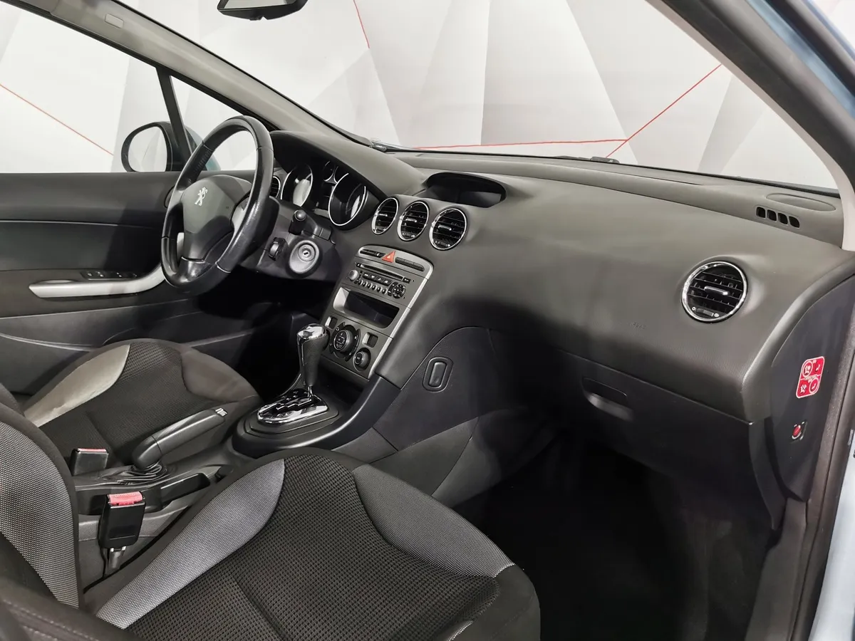 Peugeot 308 1.6 AT (120 л.с.) Голубой в АВИЛОН. Слайд №11