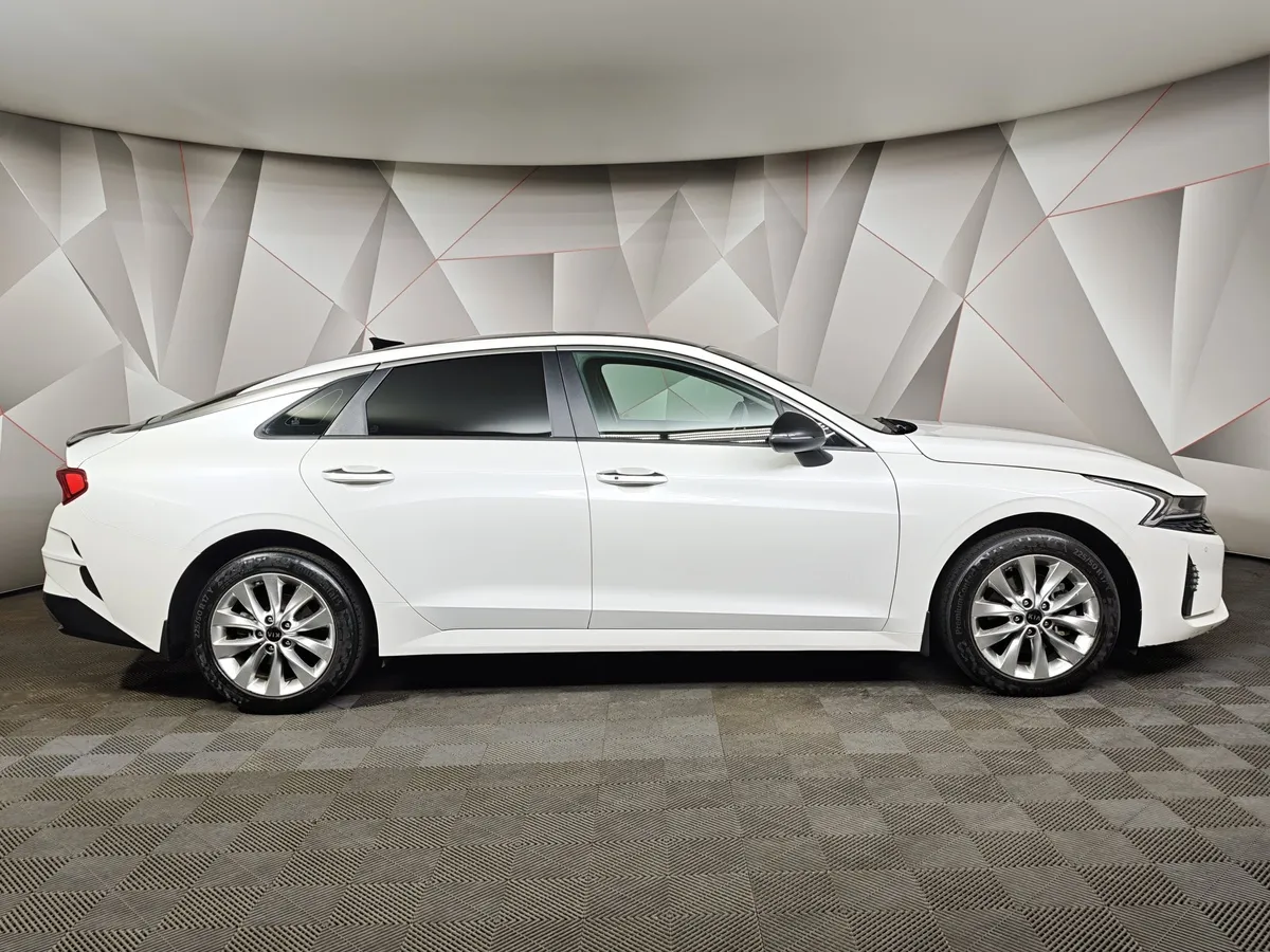 Kia K5 2.5 GDI AT 2WD (194 л.с.) Luxe Белый в АВИЛОН. Слайд №6