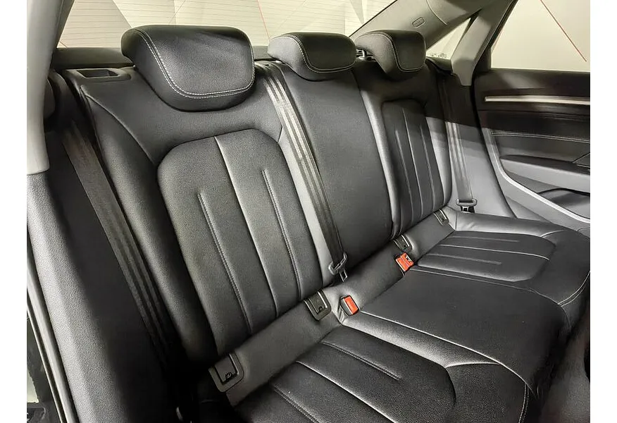 Audi A3 1.4 TFSI S-tronic (150 л.с.) Черный в АВИЛОН. Слайд №17