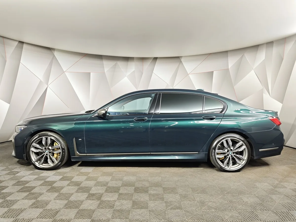 BMW 7 серия M760Li xDrive Steptronic (609 л.с.) Зеленый в АВИЛОН. Слайд №5