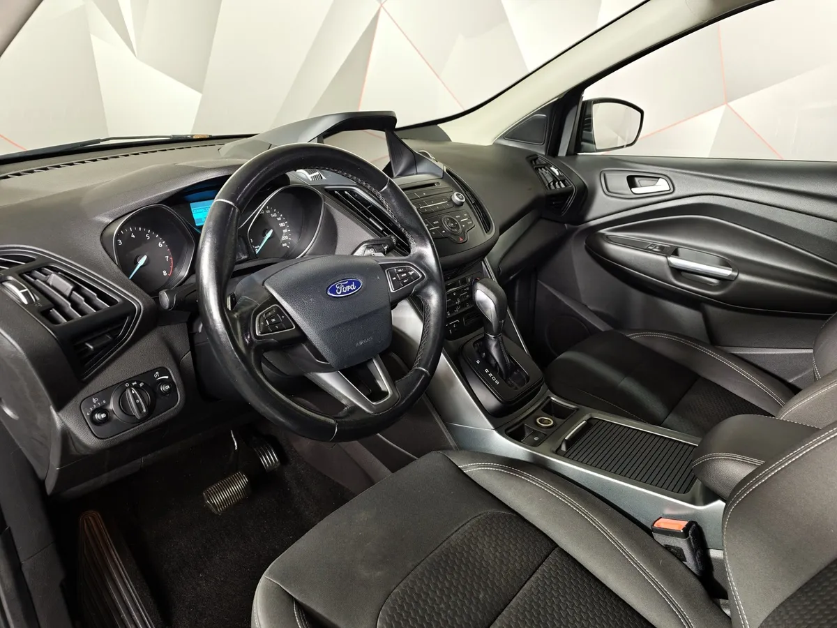 Ford Kuga 2.5 AT (150 л.с.) Trend Черный в АВИЛОН. Слайд №18