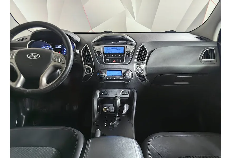 Hyundai ix35 2.0 AT 4WD (150 л.с.) Comfort Черный в АВИЛОН. Слайд №13