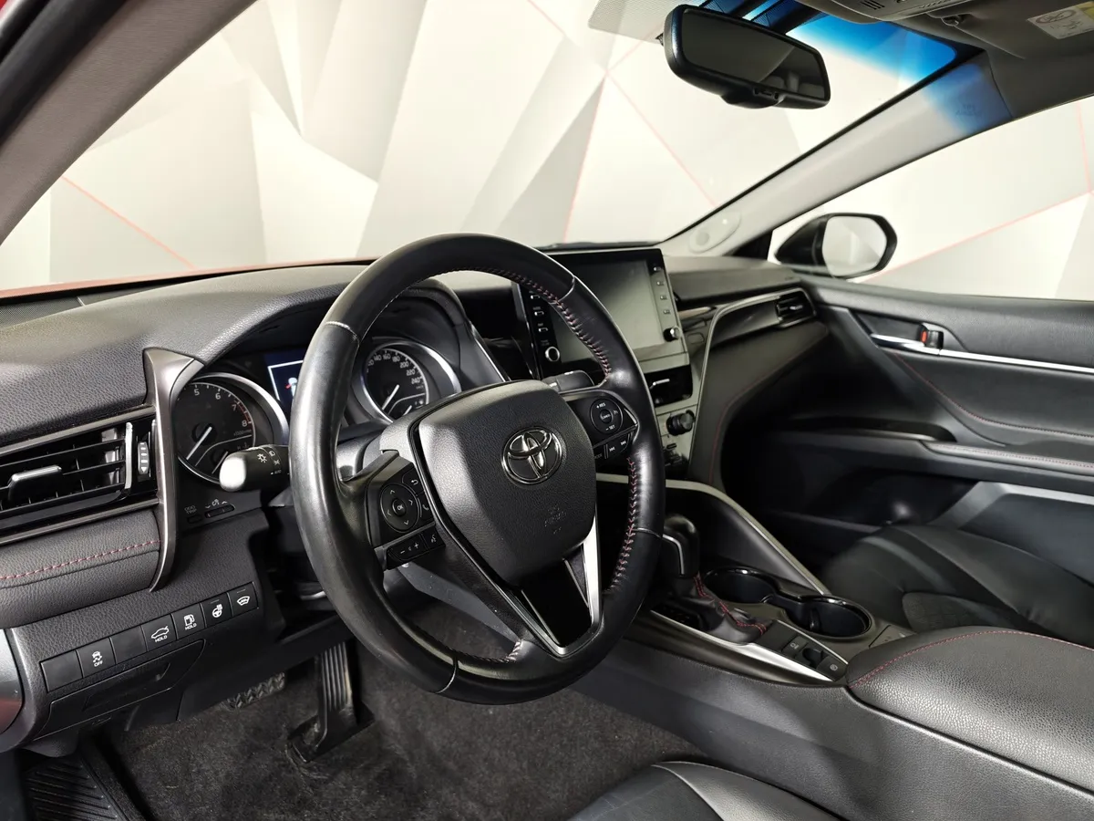 Toyota Camry 2.5 AT (200 л.с.) Красный в АВИЛОН. Слайд №19