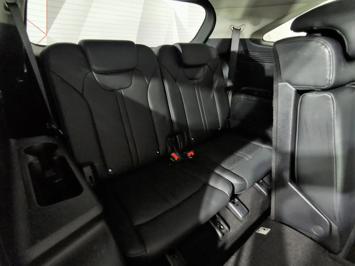 Kia Sorento 2.2 CRDi 4WD DCT (199 л.с.) Luxe Красный в АВИЛОН. Слайд №22