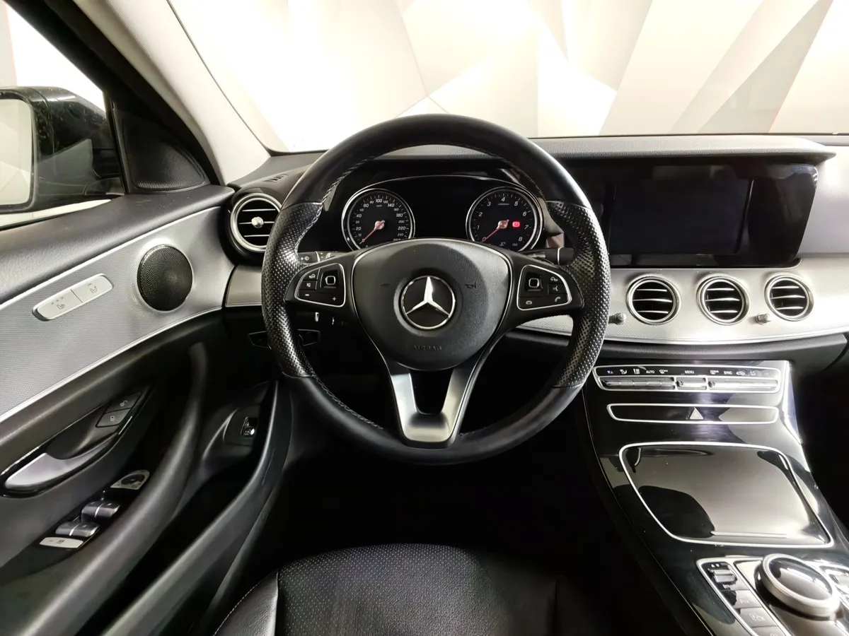 Mercedes-Benz E-Класс E 200 9G-TRONIC (197 л.с.) Черный в АВИЛОН. Слайд №20