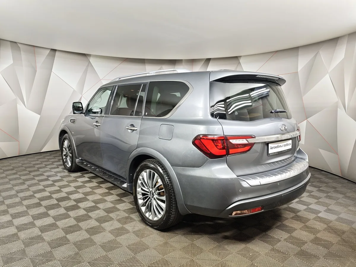 Infiniti QX80 5.6 АТ AWD (405 л.с.) Серый в АВИЛОН. Слайд №4