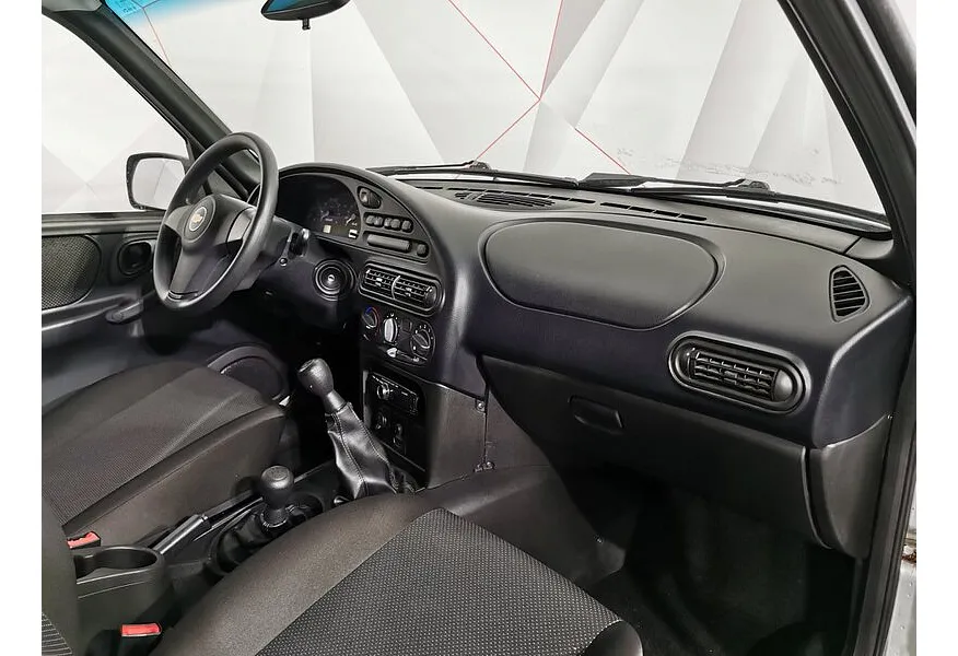 АВИЛОН - Chevrolet Niva 1.7 MT (80 л.с.) Серебристый - slide 8