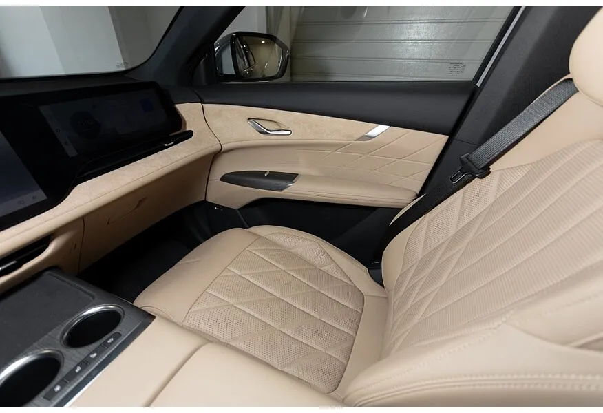 Changan CS75PLUS 2.0 AT 4WD (235 л.с.) Tech Черный в АВИЛОН. Слайд №9