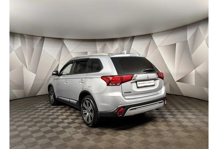 Mitsubishi Outlander 2.0 CVT 4WD (146 л.с.) Серебристый в АВИЛОН. Слайд №7