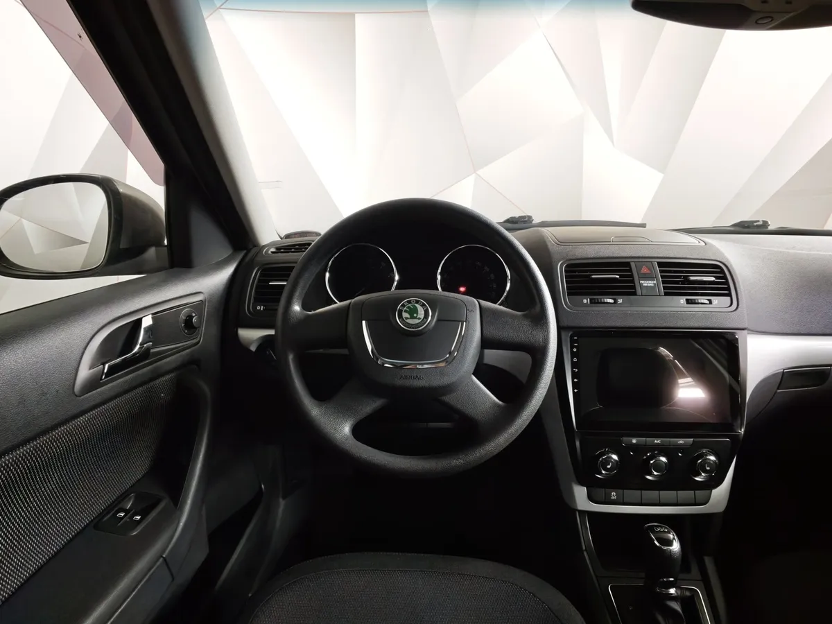 Skoda Yeti 1.2 TSI DSG (105 л.с.) Active Бежевый в АВИЛОН. Слайд №18