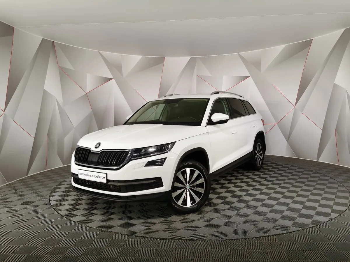 АВИЛОН - Skoda Kodiaq 2.0 TSI DSG 4X4 (180 л.с.) Белый - slide 10177464