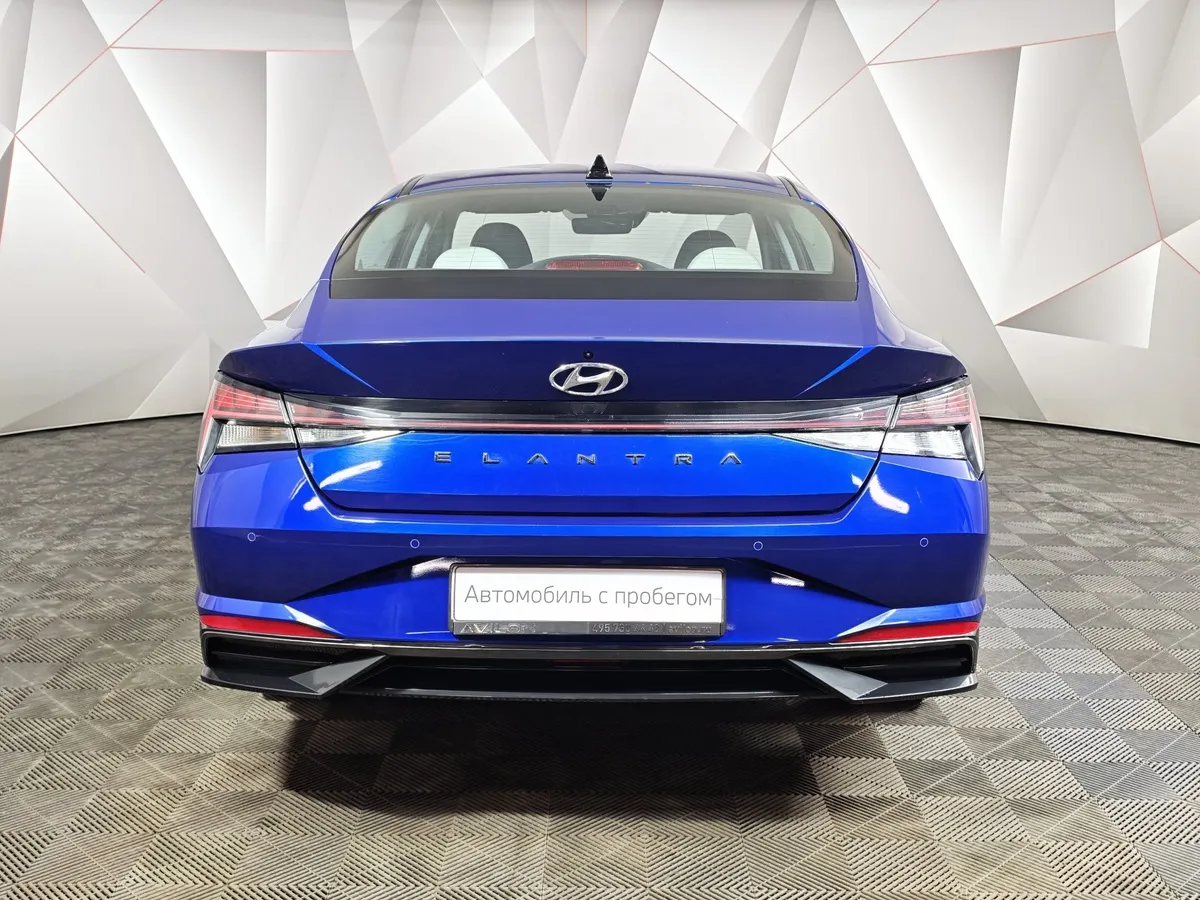 Hyundai Elantra 1.6 AT (128 л.с.) Prestige Синий в АВИЛОН. Слайд №8