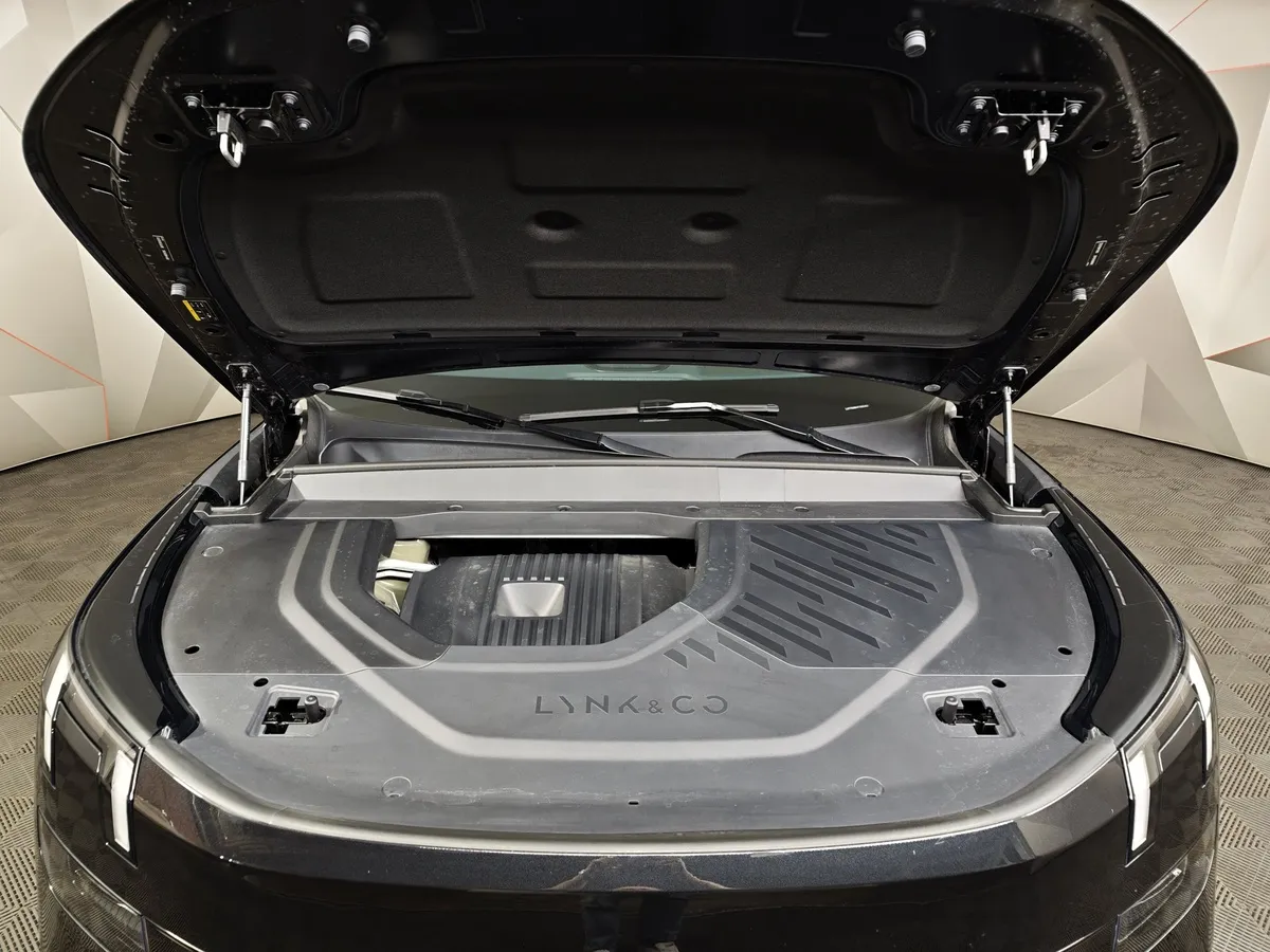 Lynk & Co 900 2.0 AT 4WD (884 л.с.) Ultra Черный в АВИЛОН. Слайд №10