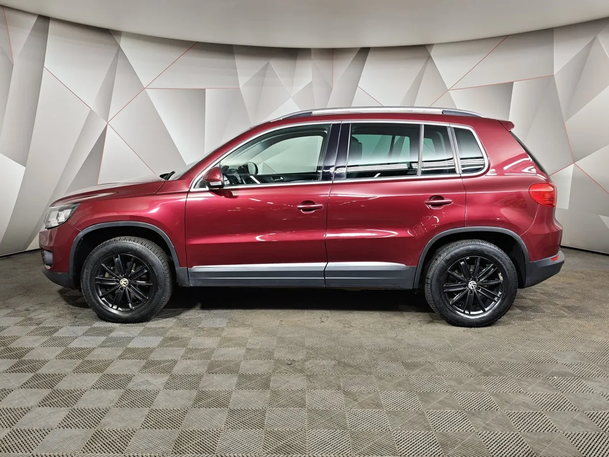 Volkswagen Tiguan 2.0 TDI 4Motion AT (140 л.с.) Sport&Style Красный в АВИЛОН. Слайд №5