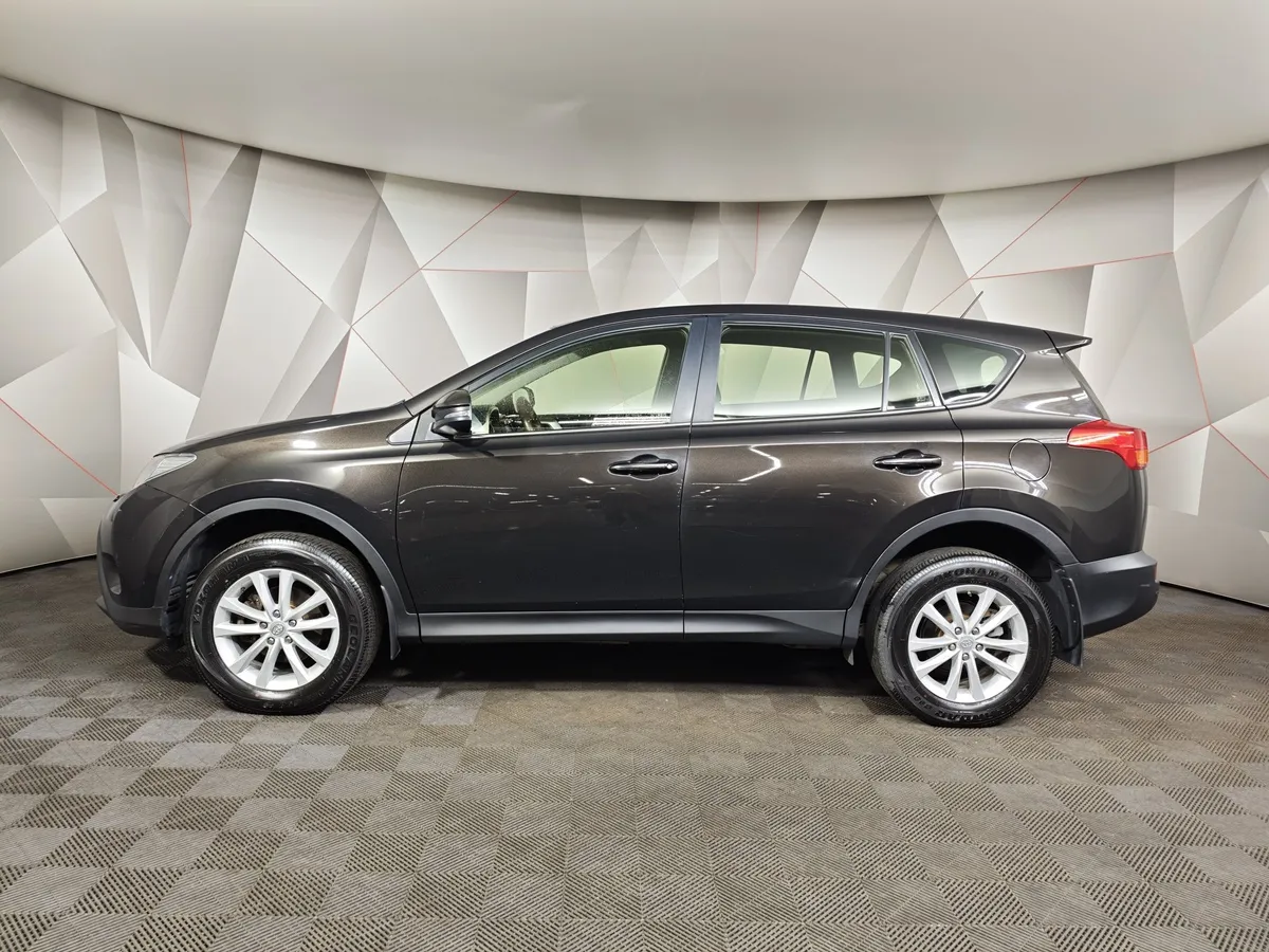 Toyota RAV4 2.0 CVT (146 л.с.) Коричневый в АВИЛОН. Слайд №5