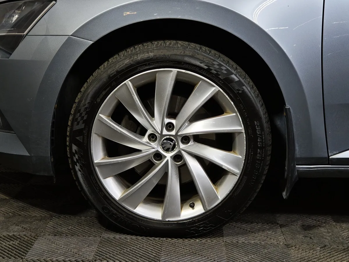 Skoda Superb 1.8 TSI DSG (180 л.с.) Серый в АВИЛОН. Слайд №9