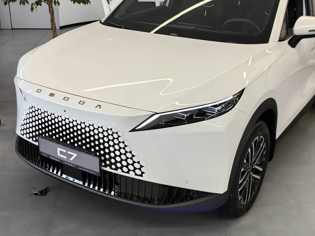 OMODA C7 1.6 DCT (150 л.с.) Драйв Белый в АВИЛОН. Слайд №11