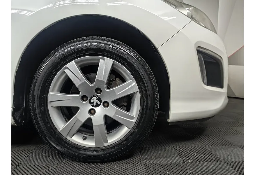 АВИЛОН - Peugeot 308 1.6 AT (120 л.с.) Белый - slide 17