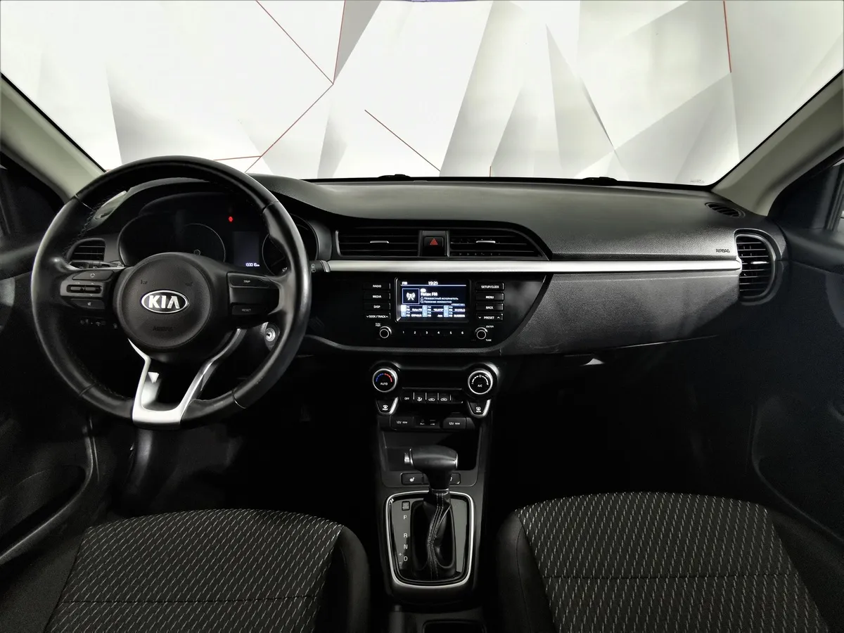 Kia Rio X-Line 1.6 AT (123 л.с.) Luxe Белый в АВИЛОН. Слайд №13