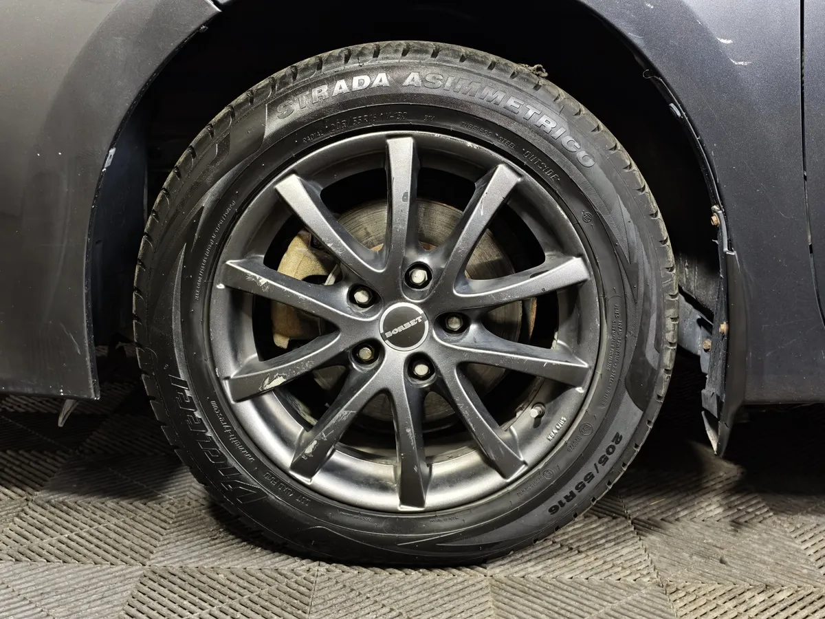 Toyota Corolla 1.6 MT (122 л.с.) Серый в АВИЛОН. Слайд №9