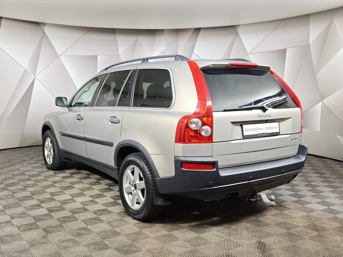 Volvo XC90 2.5 T5 Geartronic AWD (5 мест) (210 л.с.) Бежевый в АВИЛОН. Слайд №4