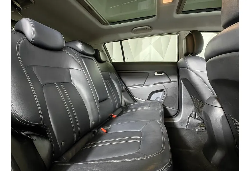 Kia Sportage 2.0 AT AWD (150 л.с.) Черный в АВИЛОН. Слайд №15