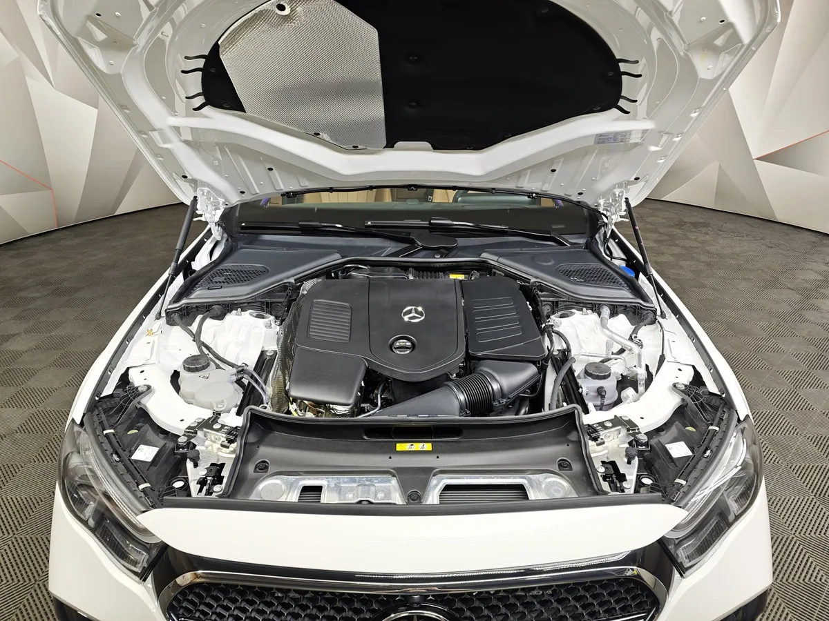 Mercedes-Benz E-Класс E 300 4MATIC (258 л.с.) Белый в АВИЛОН. Слайд №11