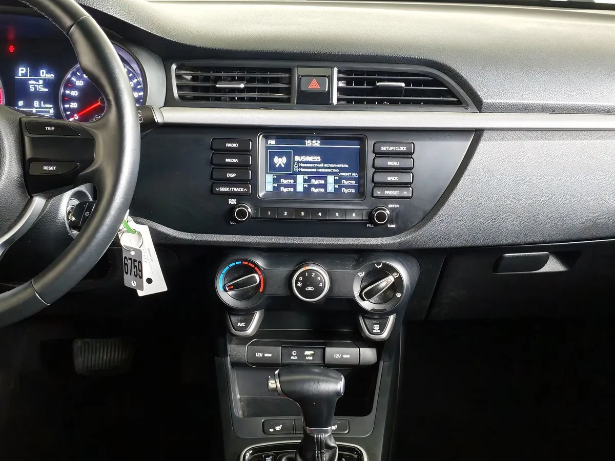 Kia Rio X-Line 1.4 AT (100 л.с.) Серый в АВИЛОН. Слайд №15