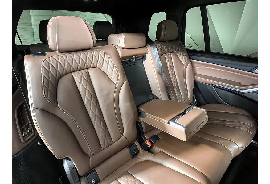 BMW X7 xDrive40d Steptronic (340 л.с.) M Sport Pro Черный в АВИЛОН. Слайд №15