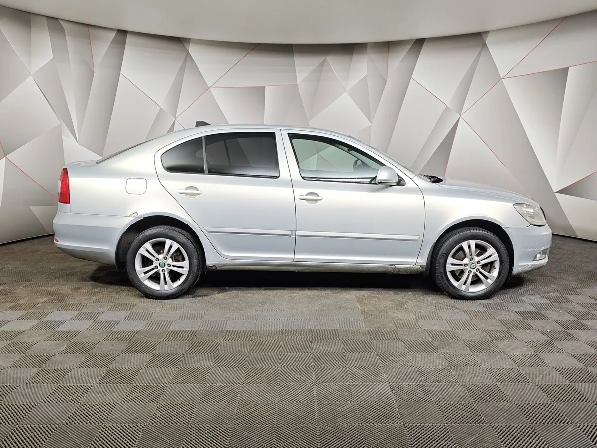 Skoda Octavia 1.8 TSI AT (152 л.с.) Active (CKD) Серебристый в АВИЛОН. Слайд №6