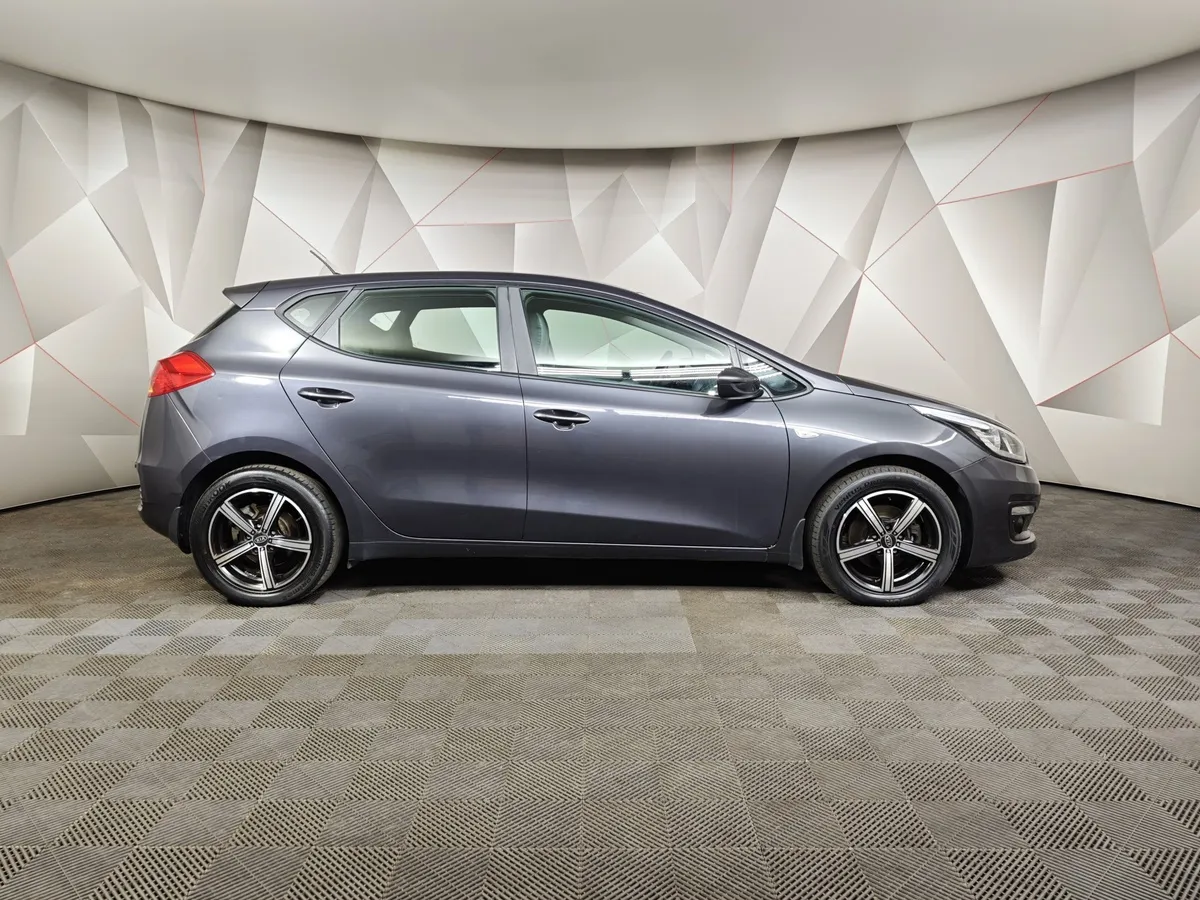 Kia Ceed 1.6 AT (130 л.с.) Comfort Серый в АВИЛОН. Слайд №6
