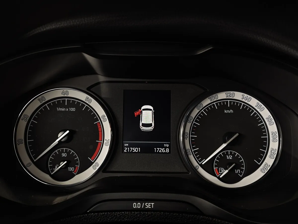 Skoda Karoq 1.4 AT FWD (150 л.с.) Ambition Зеленый в АВИЛОН. Слайд №17