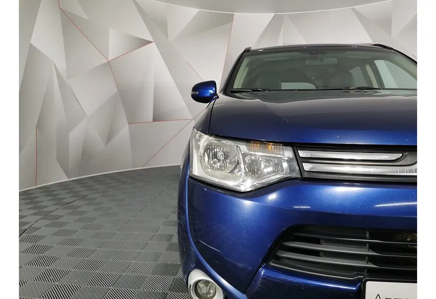 Mitsubishi Outlander 2.0 CVT 4WD (146 л.с.) Синий в АВИЛОН. Слайд №10 Mitsubishi Outlander 2.0 CVT 4WD (146 л.с.) Синий в АВИЛОН. Слайд №10