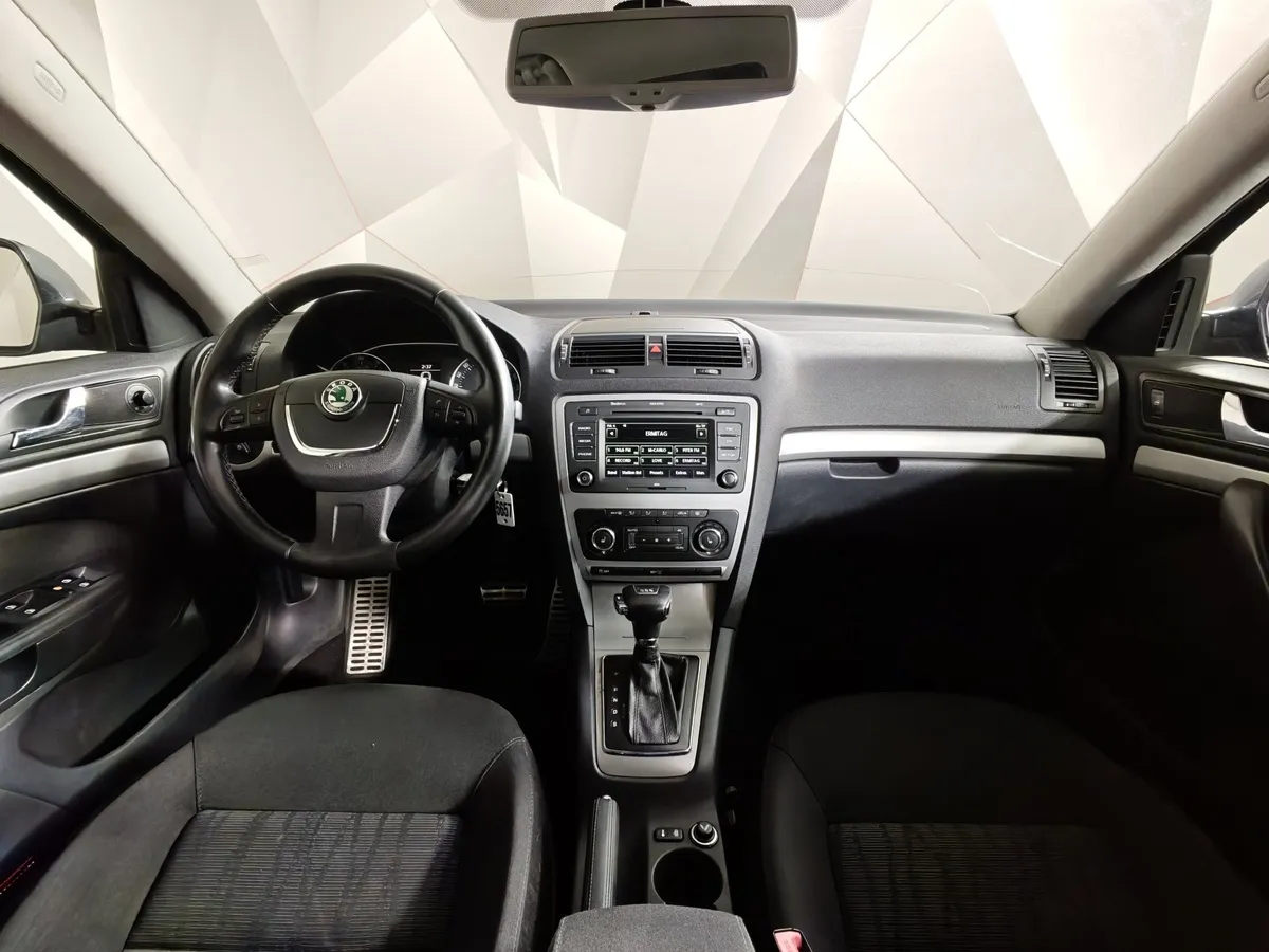 Skoda Octavia 1.8 TSI DSG (152 л.с.) Черный в АВИЛОН. Слайд №12