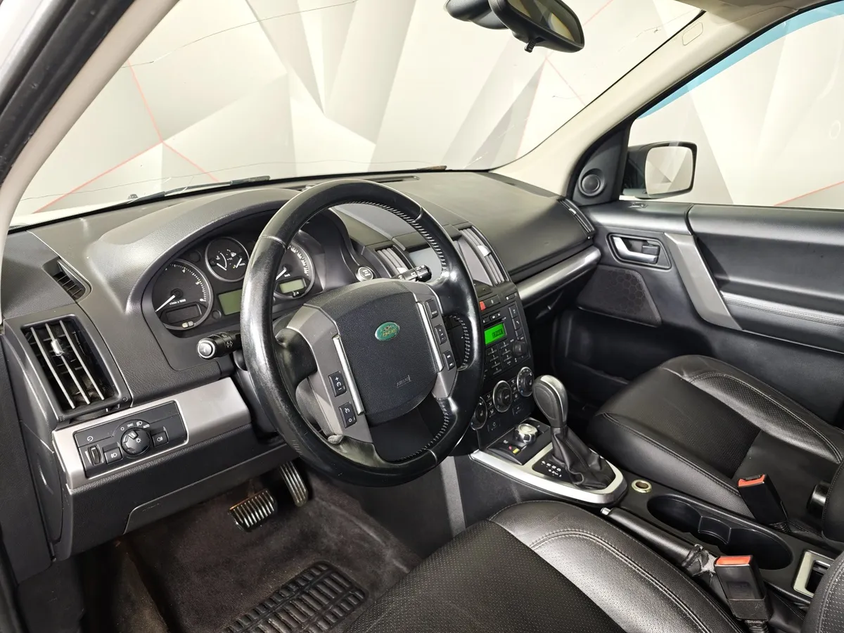 Land Rover Freelander 2.2 TD AT (160 л.с.) Белый в АВИЛОН. Слайд №18