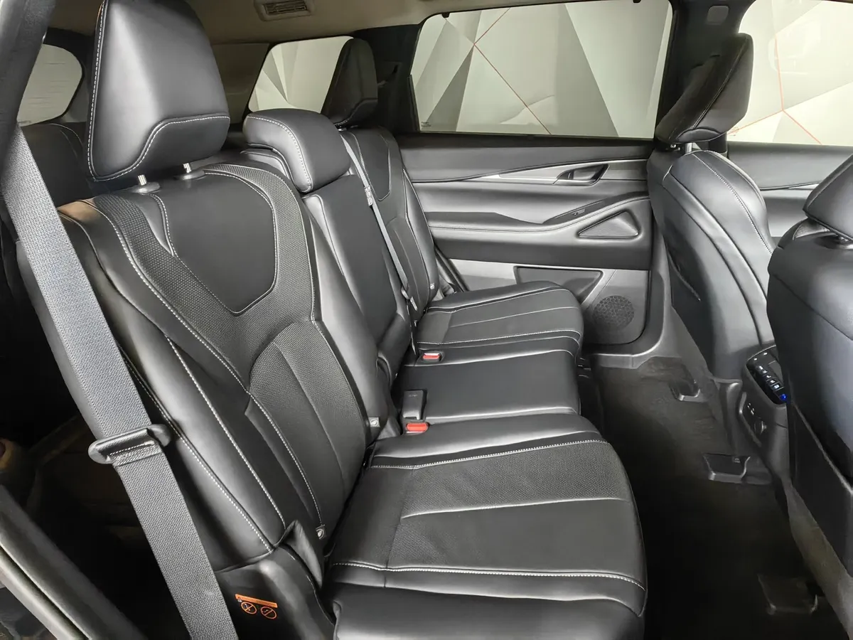 Infiniti QX60 3.5 CVT 4WD (283 л.с.) Premium Черный в АВИЛОН. Слайд №15