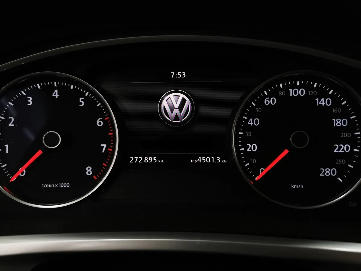 Volkswagen Touareg 3.6 FSI Tiptronic 4Motion (249 л.с.) V6 FSI Синий в АВИЛОН. Слайд №16
