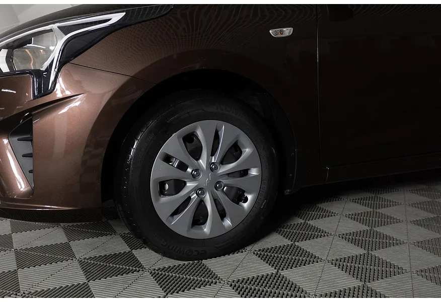 Solaris KRS 1.6 AT (123 л.с.) Comfort Коричневый в АВИЛОН. Слайд №11