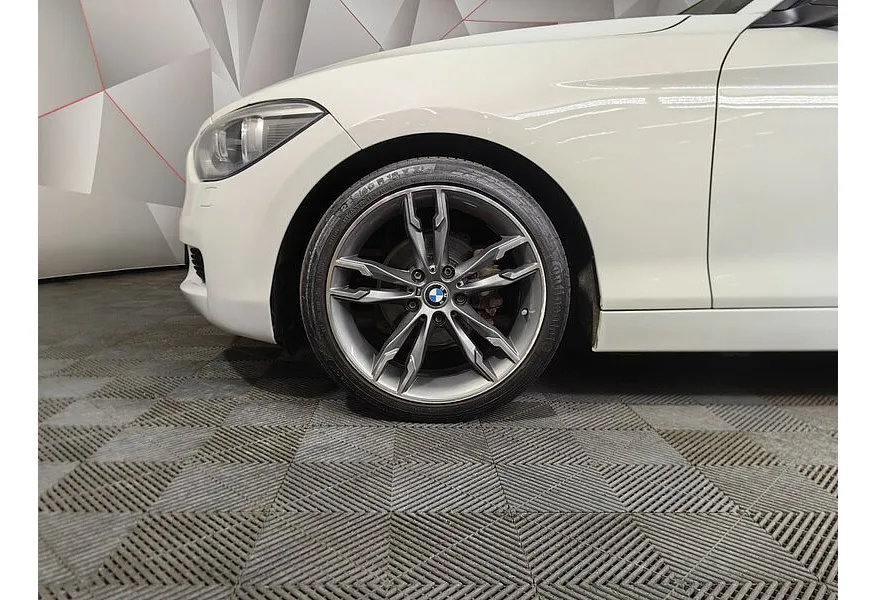 BMW 1 серия 116i AT (136 л.с.) Белый в АВИЛОН. Слайд №7