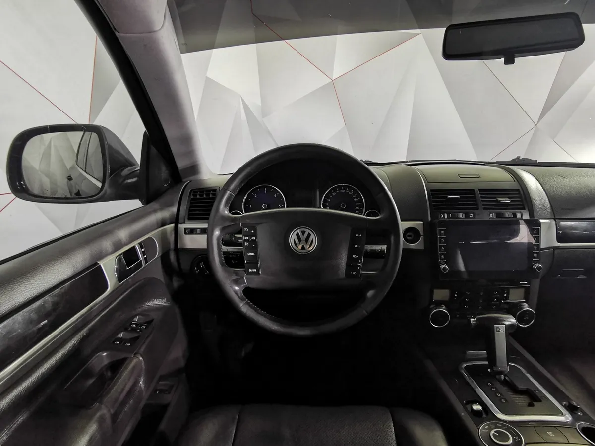 Volkswagen Touareg 3.2 Tiptronic (241 л.с.) Черный в АВИЛОН. Слайд №18