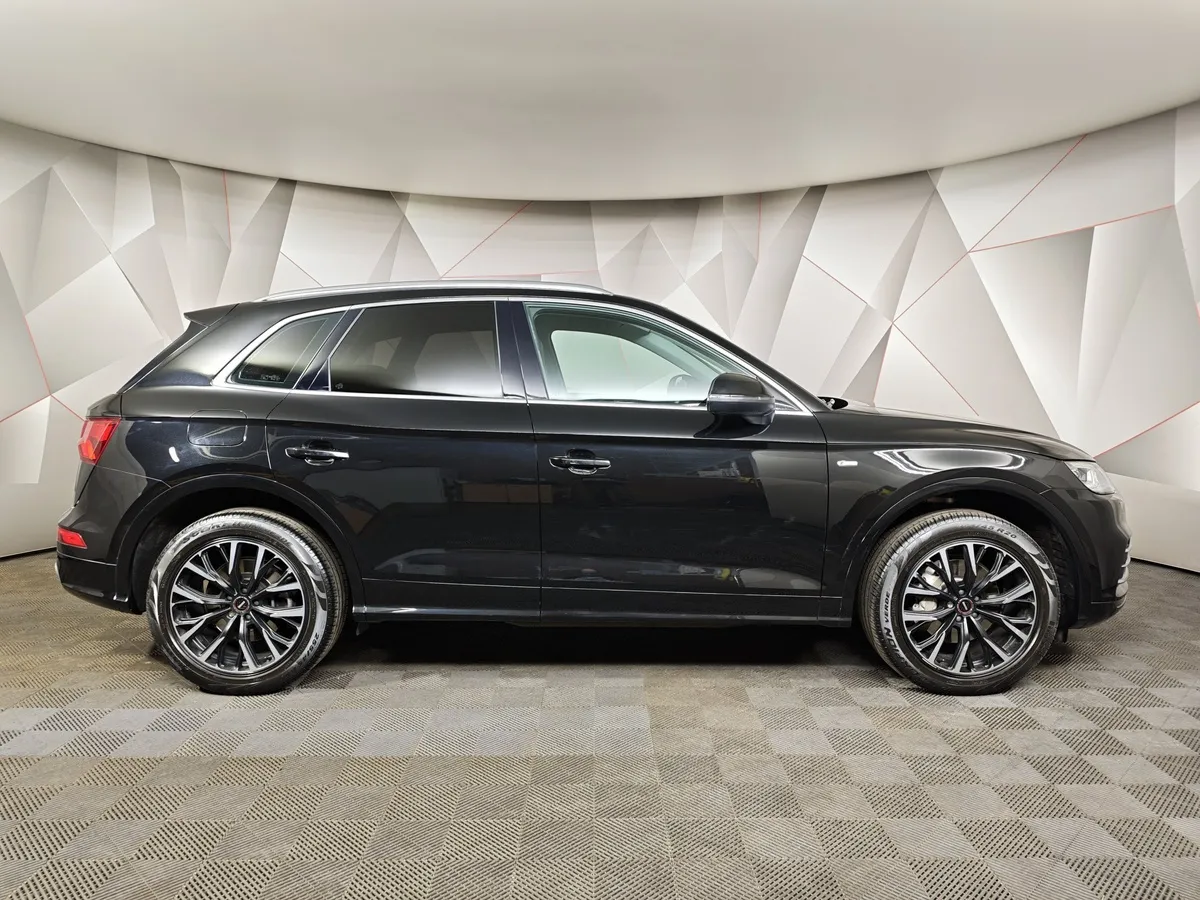Audi Q5 2.0 TFSI S tronic quattro (249 л.с.) Sport Черный в АВИЛОН. Слайд №6