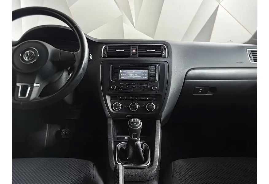 Volkswagen Jetta 1.6 MPI MT (105 л.с.) Comfortline Коричневый в АВИЛОН. Слайд №14 Volkswagen Jetta 1.6 MPI MT (105 л.с.) Comfortline Коричневый в АВИЛОН. Слайд №14