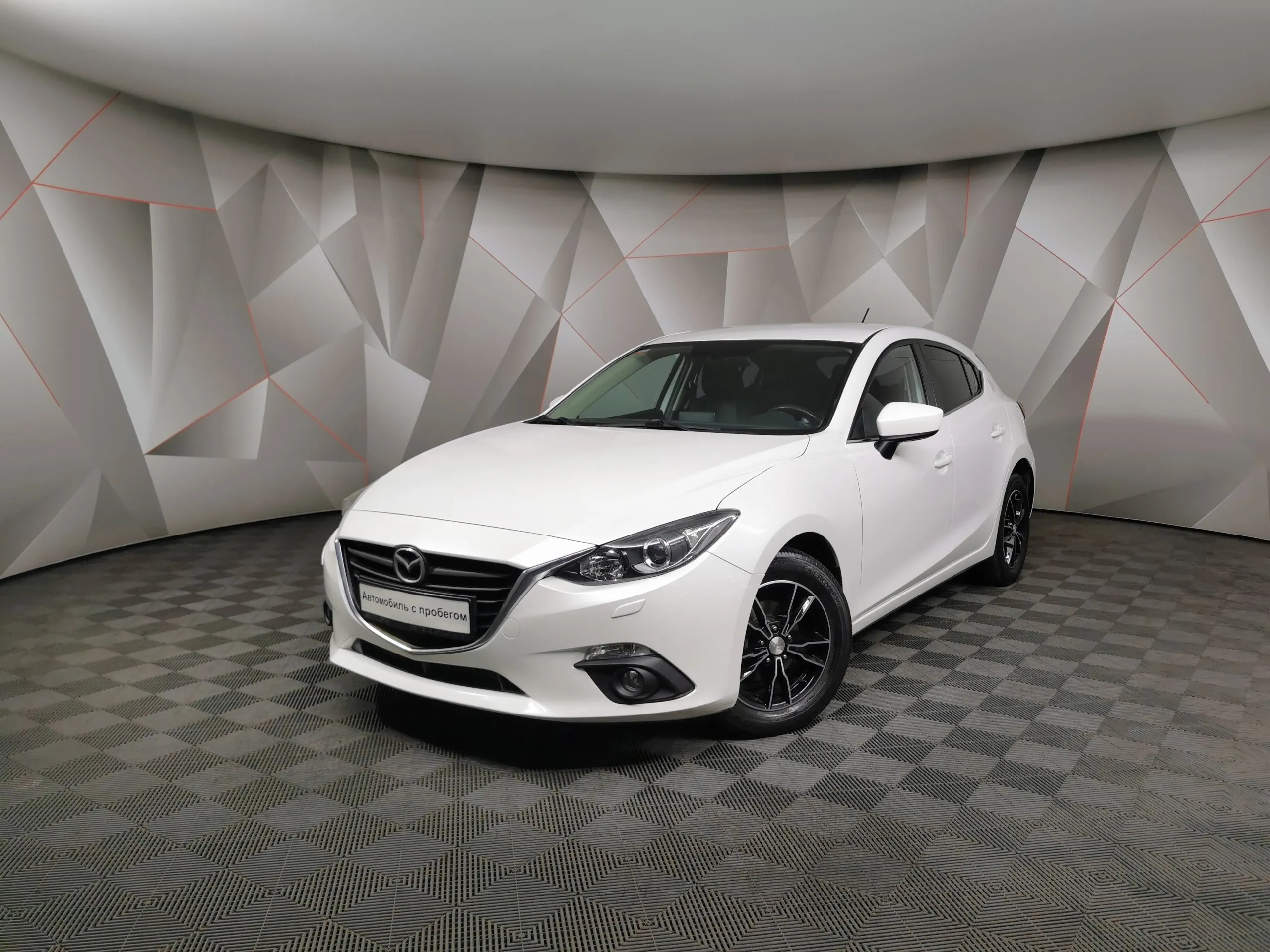 Mazda 3 1.5 AT (120 л.с.) Белый в Москве № ТИ-UY40566. Купить Mazda 3 III  (BM) Рестайлинг Автомат Бензиновый с пробегом 65034 км. Цена 1535000