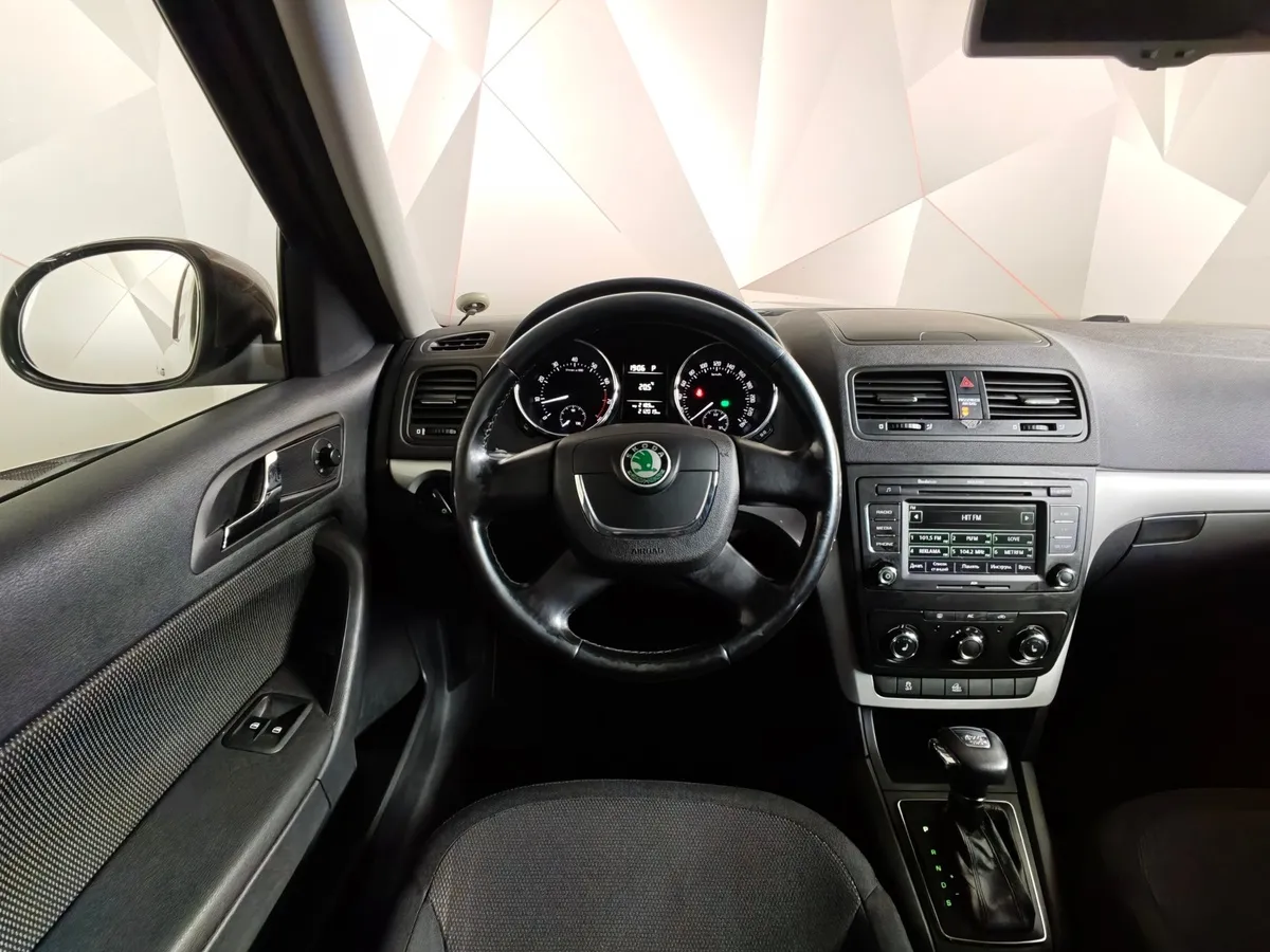 Skoda Yeti 1.8 TSI 4x4 DSG (152 л.с.) Коричневый в АВИЛОН. Слайд №19