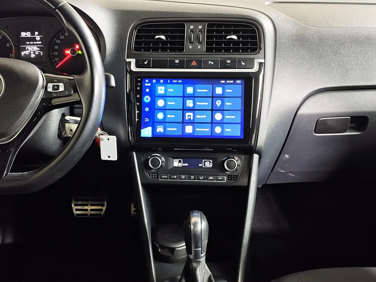 Volkswagen Polo 1.6 MPI AT (110 л.с.) Highline Черный в АВИЛОН. Слайд №15