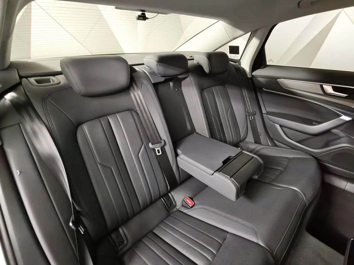 Audi A6 2.0 TFSI S Tronic quattro (252 л.с.) Design Белый в АВИЛОН. Слайд №17