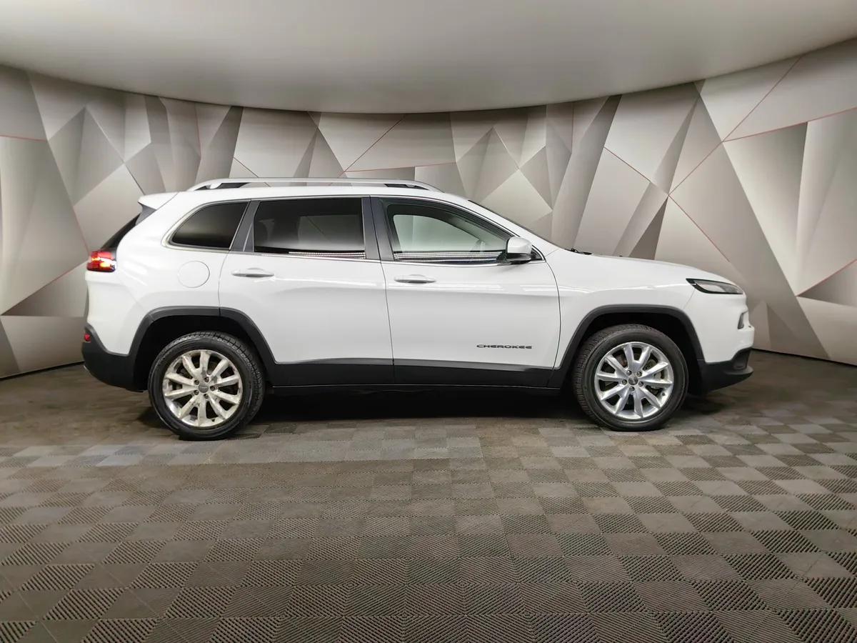 Jeep Cherokee 2.4 Tigershark Multiair AT AWD (177 л.с.) Sport Белый в АВИЛОН. Слайд №6