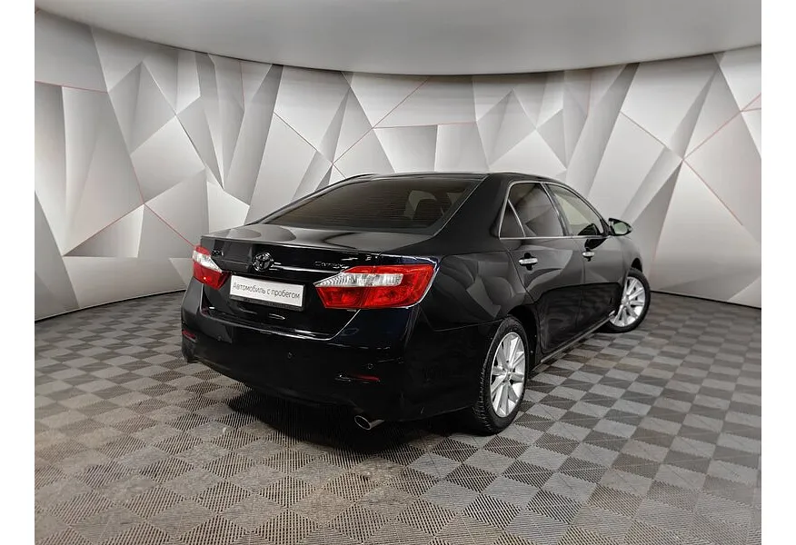Toyota Camry 2.5 AT (181 л.с.) Стандарт Черный в АВИЛОН. Слайд №2