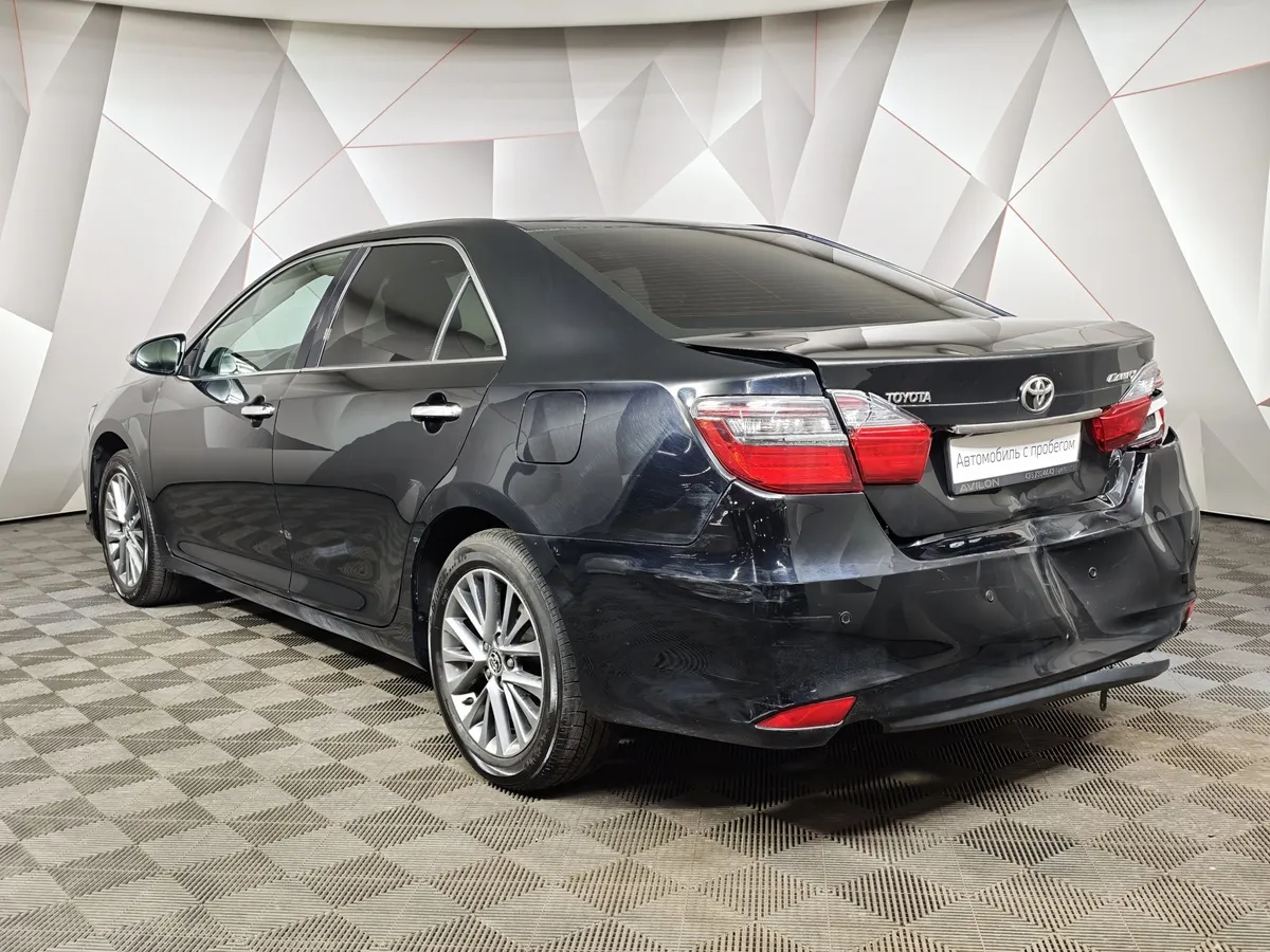 Toyota Camry 2.5 AT (181 л.с.) Черный в АВИЛОН. Слайд №4