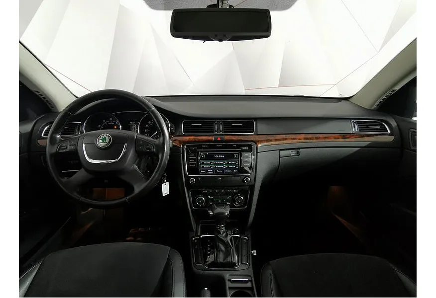 АВИЛОН - Skoda Superb 1.8 TSI AT (152 л.с.) Черный - slide 9